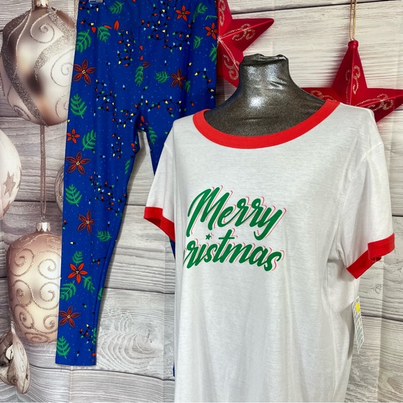 LuLaRoe 2XL Christmas Liv top with TC Christmas leggings - Picture 4 of 14